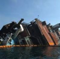 22-ма загинаха, а 69 са изчезнали след като кораб потъна край Гвинея