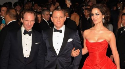 холивуд рекордна печалба милиарда долара