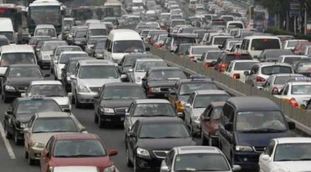 катаджия всеки светофар посреща влизащите софия