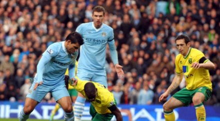 ман сити оцеля човек норич