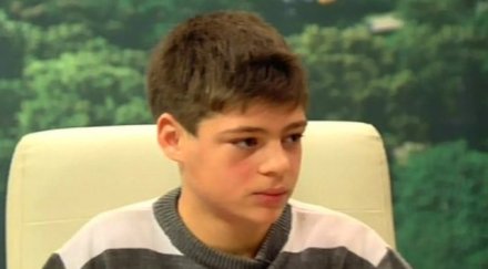 фенклубът челси помага малкия герой марио