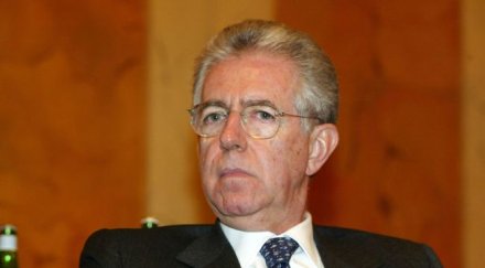 ватикана подкрепи монти