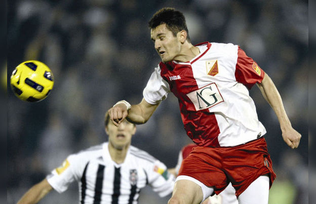 Левски договори македонски защитник