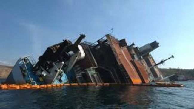 22-ма загинаха, а 69 са изчезнали след като кораб потъна край Гвинея