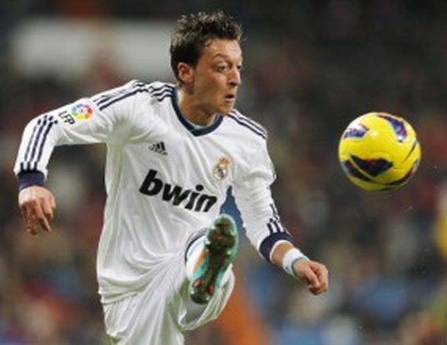  Избраха Месут Йозил за №1 в Германия