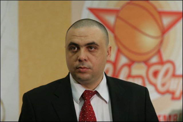 Мошеникът Емил Коен харчи пари от отвъдното