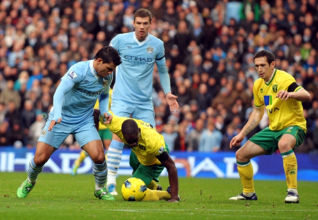 Ман Сити оцеля с човек по-малко срещу Норич