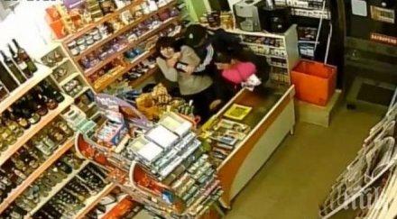извънредно хванаха бруталните обирджии опряха пистолет главата продавачка центъра софия видео