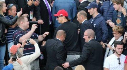 джокович връща визитата ибрахимович