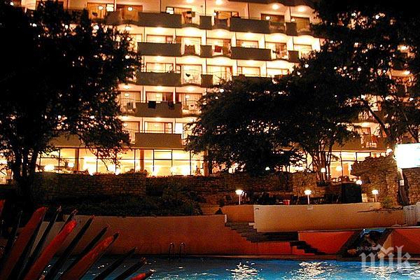 Екшън на Златните! Пиян до козирката германец обърна хотел с главата надолу!