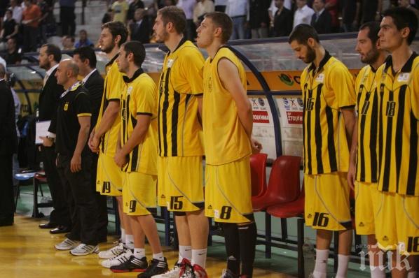 Везенков със 17 точки при загуба на Арис от Олимпиакос 