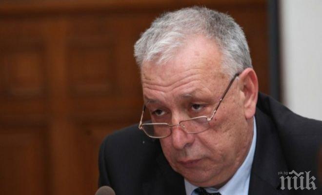 ПИК TV: Димитър Лазаров оглави комисията за промени в конституцията
