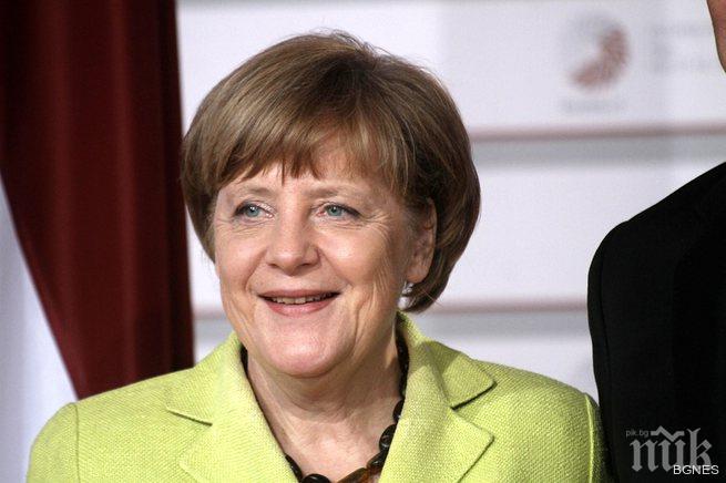 Меркел няма да препоръчва на Бундестима да бойкотира Мондиала