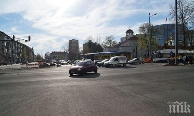 Отново задръстват движението по бул. „Сан Стефано“ в Бургас