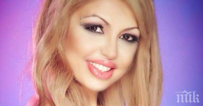 Горещо! Чалгарка лъсна гола в нета (снимка)