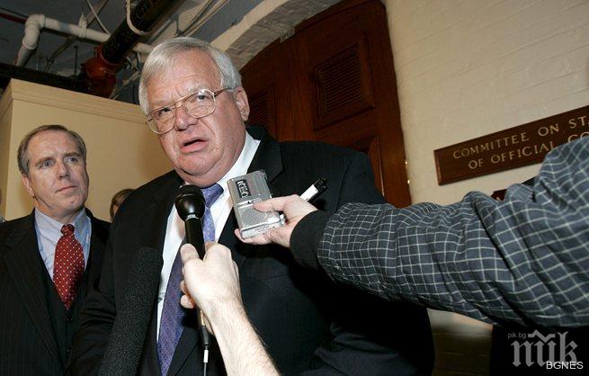 Уличиха висш политик на САЩ в разврат и подкупване на мъж