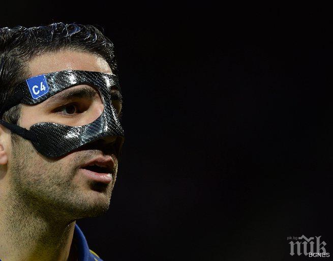 Фабрегас претърпя операция на носа