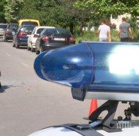 Мотористка се заби в лек автомобил