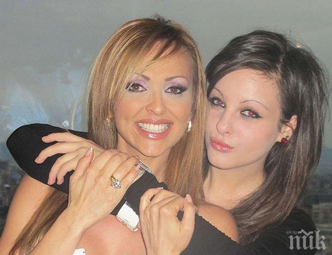 Пълна въртележка в шоубизнеса: Вижте щерките, които тръгнаха по стъпките на майките си 