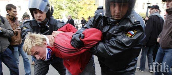 Руската полиция разпръсна гей парад в Москва