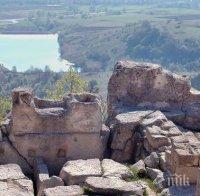 Спасители катериха Перперикон заради потрошена туристка 