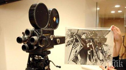 почина художничката бонд бийтълс