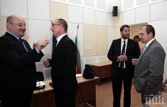 Работна среща за медиация с елементи на задължителност