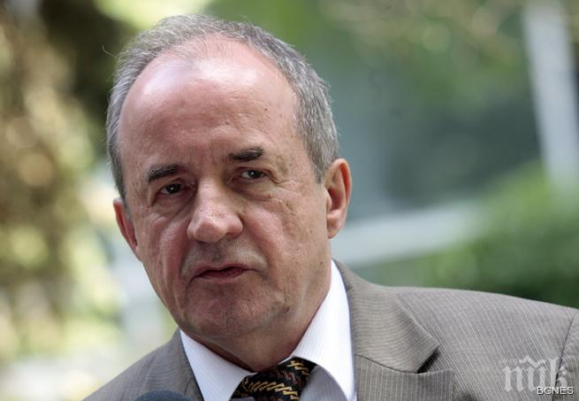 Януш Бугайски: Трябва да се ограничи руското влияние