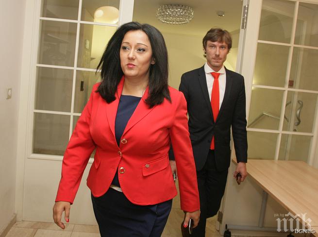 Павлова: Санирането на панелките не е предизборен трик