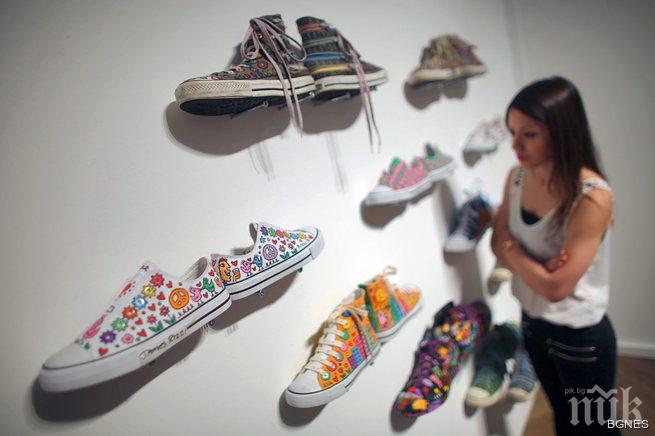 Белите маратонки са задължителни това лято