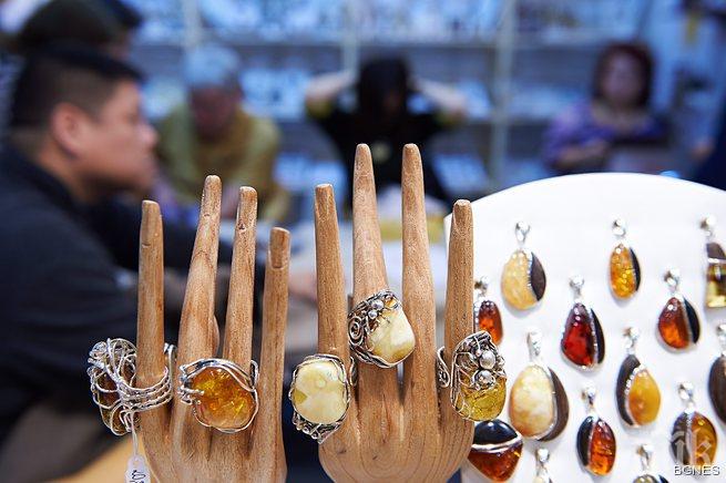 Слънчевият камък е най-големият кехлибар в света