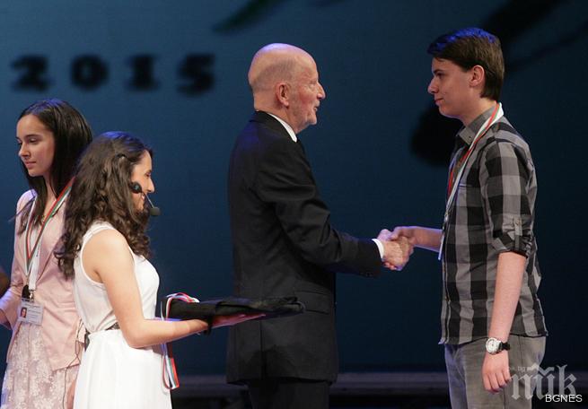 Сакскобургготски: Мечтая да не се говори за българското като за нарицателно