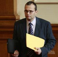 Мартин Димитров се гаври с Велизар Енчев: Колко мъка има на този свят - още говори за НРБ