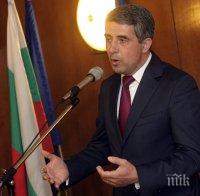Плевнелиев внесе в НС предложение за референдум и местни избори на 25 октомври
