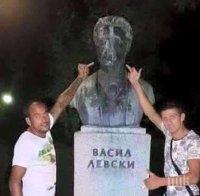 Полицията разкри кой завря среден пръст в лицето на Левски в Бургас