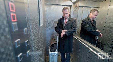 японци слагат тоалетни асансьорите