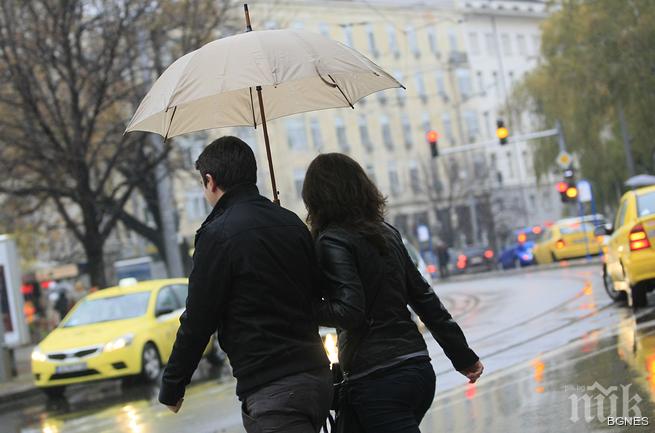 Метеоролозите от БАН: Дъждовете днес се завръщат! 