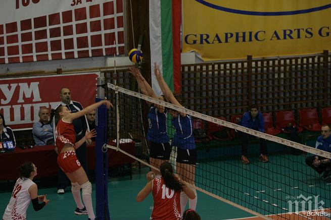 Започва борбата за титлата при девойките старша възраст