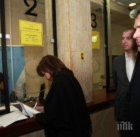 Скандална статистика! Издръжката на българския чиновник излиза на държавата по една КТБ на година