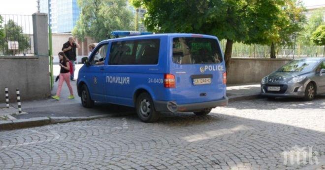 Съмнителен пакет в столично училище вдигна на крак полицията 