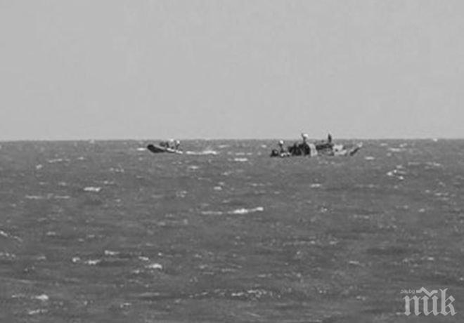 Ужас! Взривно устройство потопи украински катер край Мариупол, военен моряк изчезна