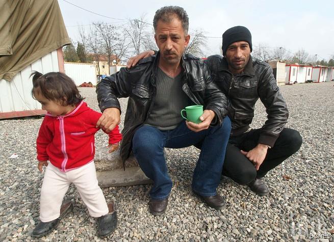 ЕК ни дава 4,1 млн. евро за спешно справяне с бежанския натиск