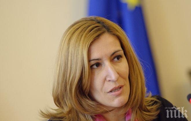 Министър Ангелкова ще участва във форум за устойчив туризъм