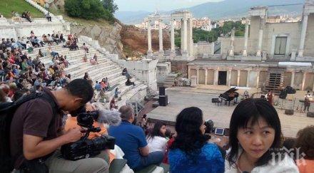 китайска телевизия снима пловдив български розобер