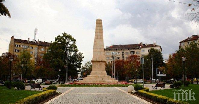 Започва ремонтът на площад Руски паметник