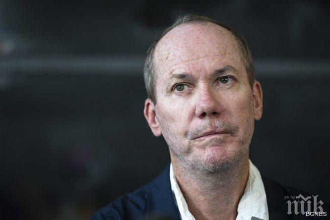 Нов скандал с мошеник №1 - продава чужди снимки за по $100 000