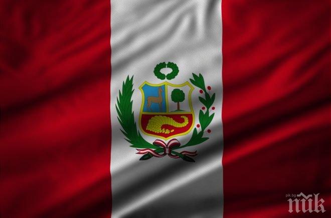 17 загинали и десетки ранени, след като камион падна в пропаст в Перу