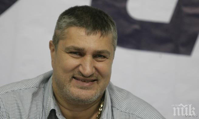 Любо Ганев поведе волейболистките за Баку