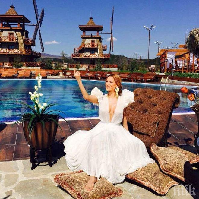 Пробив! Бони и Джуджи актриси във филм за мода и зодии