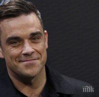 Роби Уилямс пише на български във 